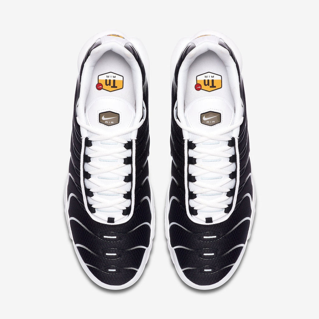 Nike Air Max Plus "Black / White"